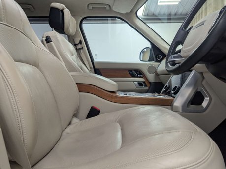 Land Rover Range Rover 3.0 Range Rover Autobiography Auto 4WD 5dr 29