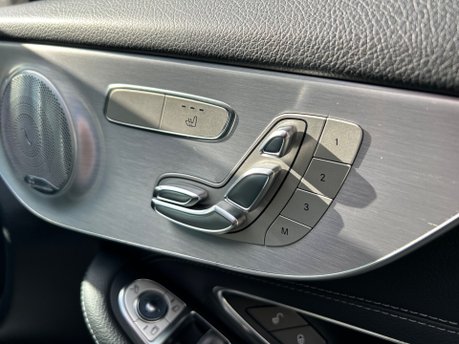 Mercedes-Benz C Class C 220 D AMG LINE PREMIUM PLUS COUPE 23