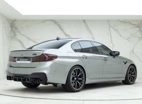 BMW M5 Competition 7