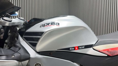 Aprilia RS RS4 2017 SPORTS BIKE 125CC PROJECT SPARES OR REPAIR 9