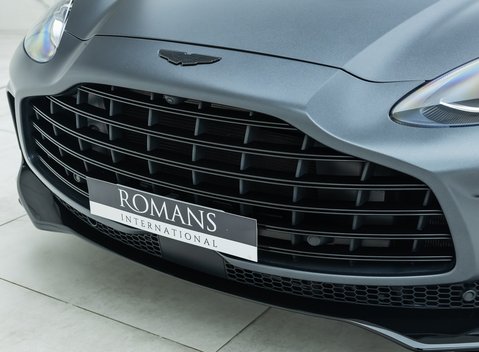 Aston Martin DBX 707 32