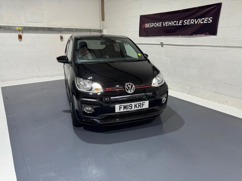 Volkswagen Up 1.0 TSI up! GTI 4