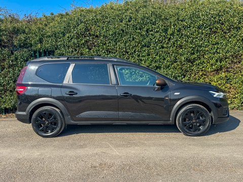Dacia Jogger 1.6 Hybrid EXTREME MPV 5dr Petrol Hybrid Auto Euro 6 8