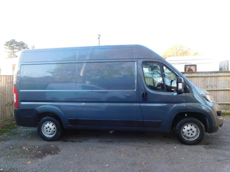 Peugeot Boxer 2.2 BLUEHDI 335 L2H2 PROFESSIONAL PANEL VAN 3