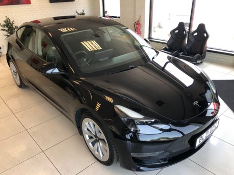 Tesla Model 3 LONG RANGE AWD 45,000m black vegan leather, 19 inch alloys 27