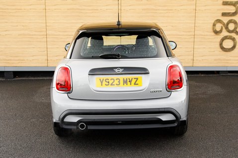 Mini Hatch COOPER CLASSIC 6