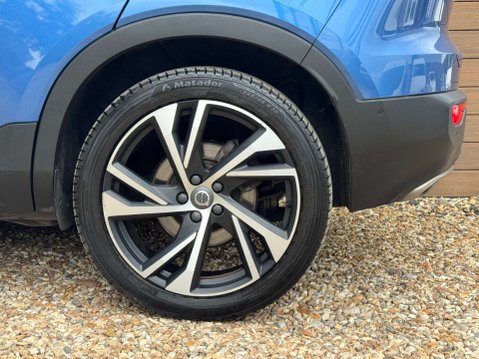 Volvo XC40 2.0 XC40 R-Design Pro T4 Auto 5dr 18