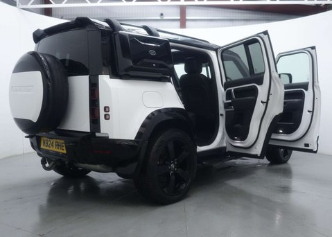 Land Rover Defender 3.0 Defender X-Dynamic HSE D MHEV A 4WD 5dr 82
