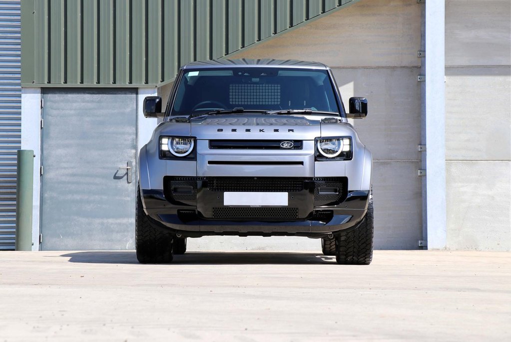 Land Rover Defender 90 BRAND NEW HARD TOP COMMERCIAL MATT PPF FINISH WITH BESPOKE LEATHER SEATS 2