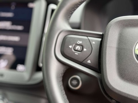 Volvo XC40 1.5 XC40 Momentum Core T2 5dr 26