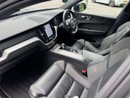 Volvo XC60 2.0 XC60 R-Design B5 MHEV Auto 5dr 36