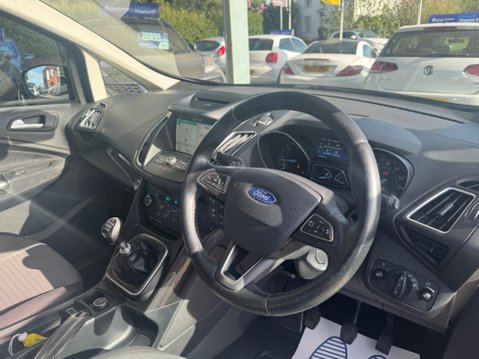 Ford Grand C-Max 1.5 TDCi Titanium Euro 6 (s/s) 5dr 26