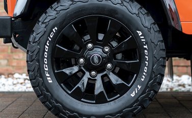 Land Rover Defender 90 Adventure 10