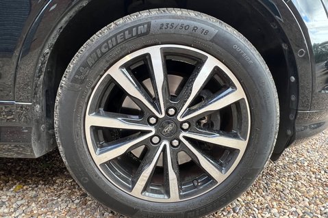 Ford Kuga ST-LINE TDCI - 8 SERVICES - AWAITING PREPARATION 14
