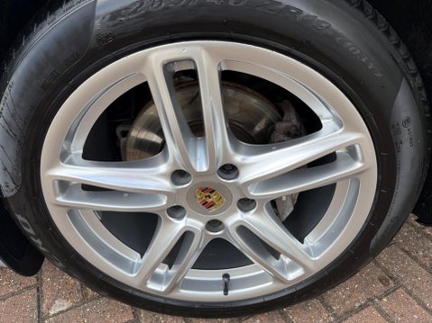 Porsche Panamera 3.0D V6 TiptronicS Euro 5 (s/s) 5dr 74
