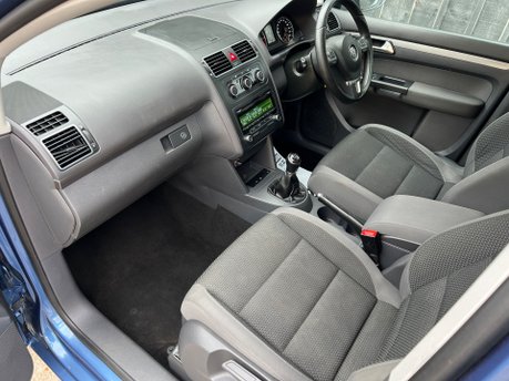 Volkswagen Touran SE TDI 22