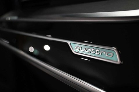 Audi A6 TDI QUATTRO S LINE BLACK EDITION MHEV 52