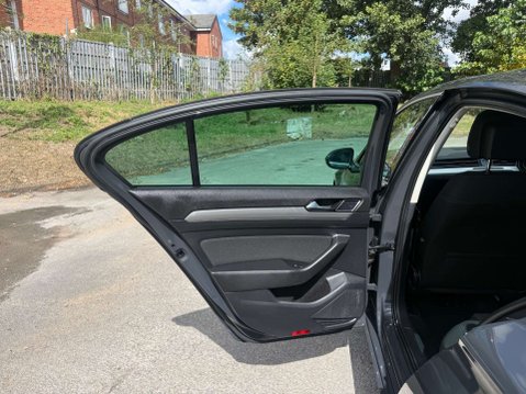 Volkswagen Passat 2.0 Passat SE Business TDI 4dr 12