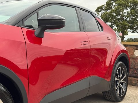 Toyota C-HR 1.8 VVT-h Design CVT Euro 6 (s/s) 5dr 8