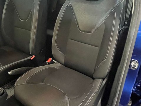 Renault Clio 0.9 Clio Play TCe 5dr 37