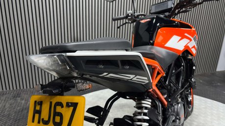 KTM Duke 2017 17K NEW MOT 125CC 15BHP NAKED BIKE 7