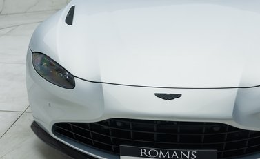 Aston Martin V8 Vantage 24