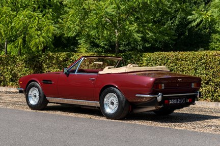 Aston Martin V8 Volante EFi 4