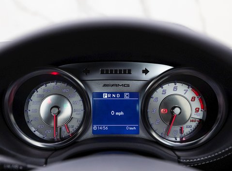 Mercedes-Benz SLS AMG 16