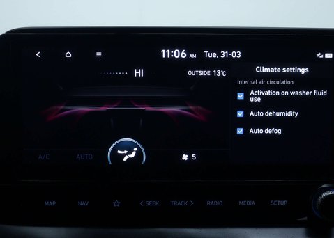 Hyundai BAYON 1.0 T-GDi MHEV Premium SUV 5dr Petrol Hybrid DCT Euro 6 (s/s) (120 ps) 26