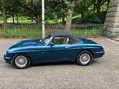 MG RV8 4.0 16
