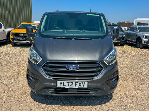 Ford Transit Custom SWB L1H1 Low Roof Limited 280 Air Con Alloys Sensors 3