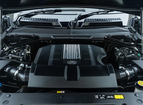 Land Rover Defender 110 V8 Carpathian Edition 37