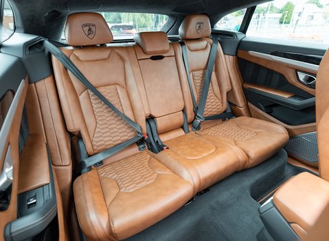 Lamborghini Urus 15
