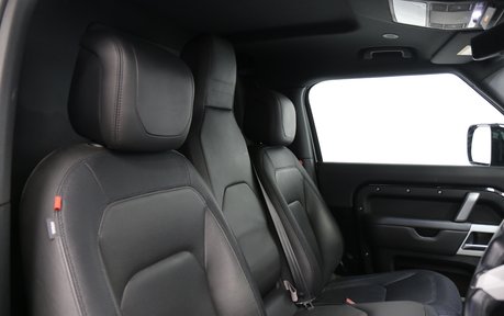 Land Rover Defender D300 Hard Top x-Dynamic HSE - Jump Seat - High Spec Just Serviced - VAT Q 10