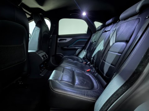 Jaguar F-Pace R-SPORT AWD 21