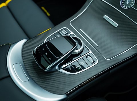 Mercedes-Benz C63 AMG S FINAL EDITION 24