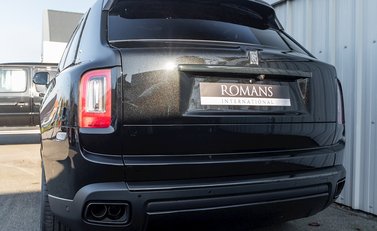 Rolls-Royce Cullinan Black Badge 35