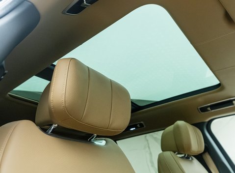 Land Rover Range Rover D350 Autobiography LWB 7 Seater 14