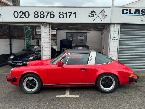 Porsche 911 Carrera 3.0 Targa 2