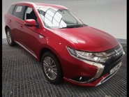 Mitsubishi Outlander PHEV DESIGN 1