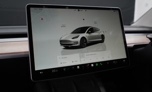 Tesla Model 3 Standard Range RWD Ryzen Chip GROK LFP Battery Panoramic Roof 1 Owner VAT Q 22