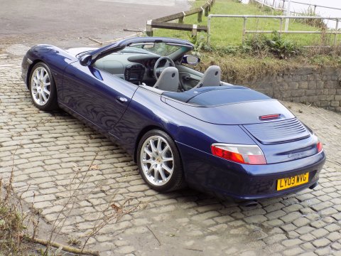 Porsche 911 CARRERA 2 CONVERTIBLE 2