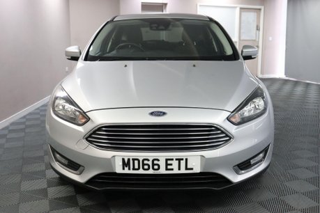 Ford Focus TITANIUM 2