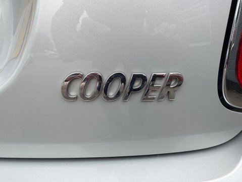 Mini Hatch COOPER 15