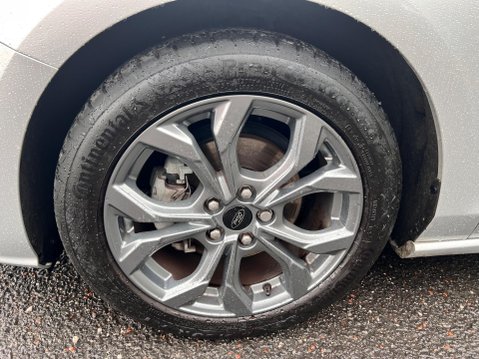 Ford Focus 1.0T EcoBoost MHEV ST-Line DCT Euro 6 (s/s) 5dr 21