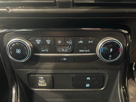 Ford Ecosport 1.0T EcoBoost ST-Line Euro 6 (s/s) 5dr 27