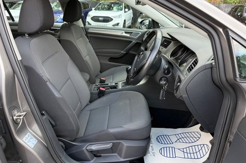 Volkswagen Golf SE TDI BMT -£20 ROAD TAX -1 OWNER -11 SERVICES -SATNAV -ADAPTIVE CRUISE 15