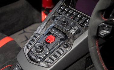 Lamborghini Aventador SV LP 750-4 Roadster 21