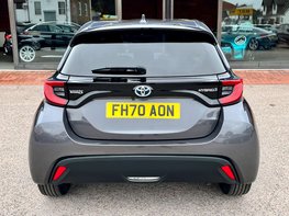 Toyota Yaris 1.5 Yaris Design HEV CVT 5dr 6