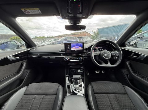 Audi A4 2.0 TDI 40 Black Edition Estate 5dr Diesel S Tronic quattro Euro 6 (s/s) (1 25